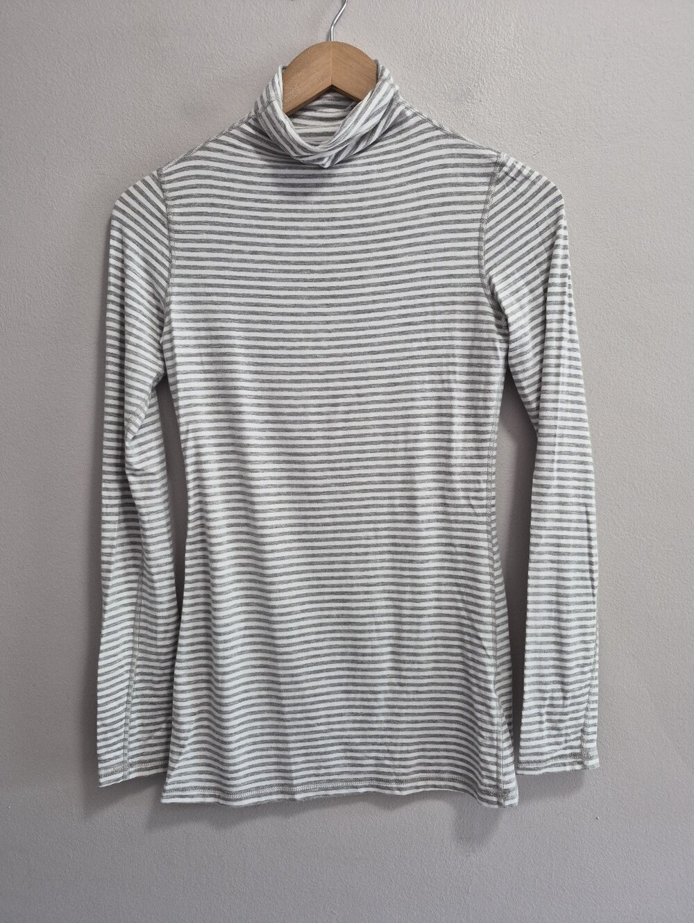 Southcott Striped Bamboo Soft Stretchy Turtleneck Size Small
